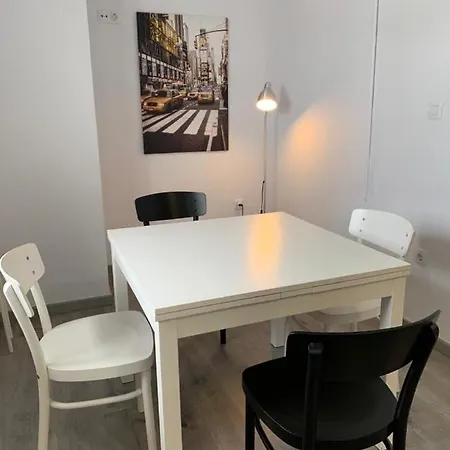 Byhouse Gran Via Apartment *